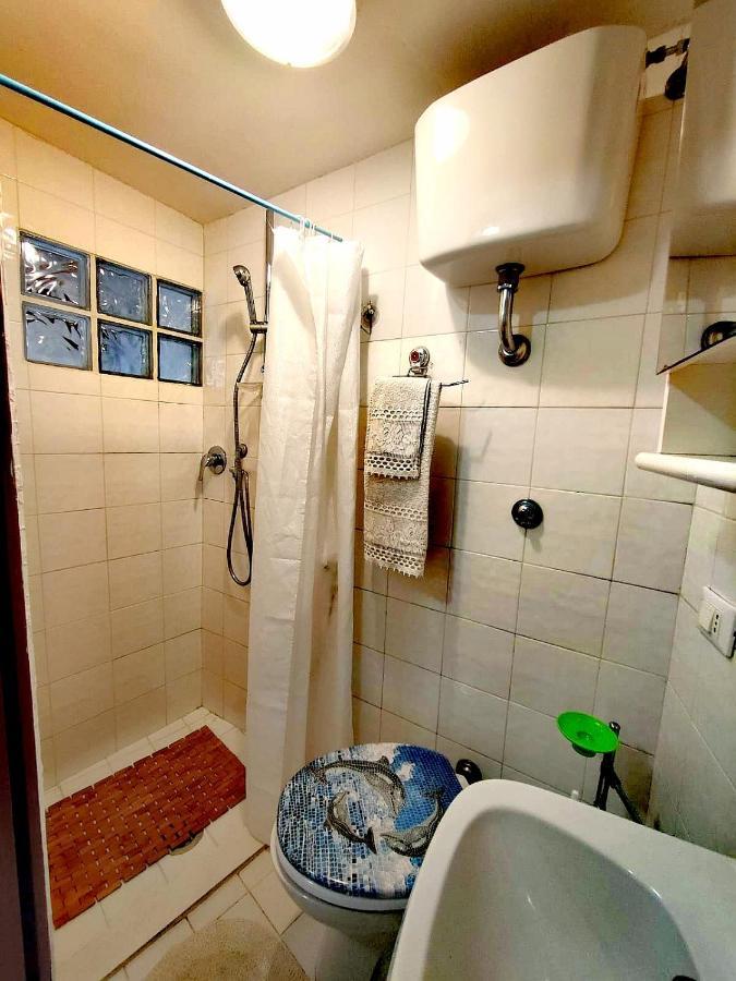 La Casa In Piazza Appartement Toffia Buitenkant foto