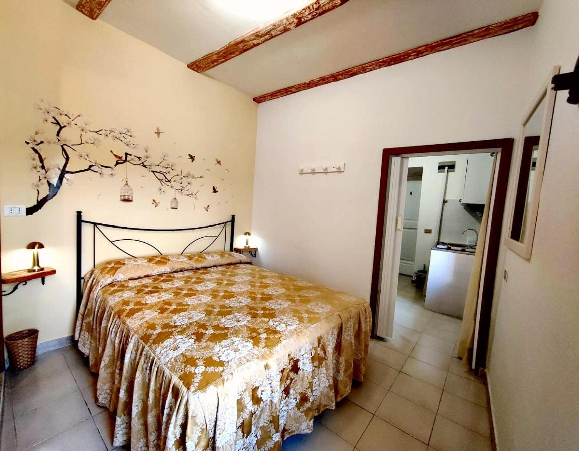 La Casa In Piazza Appartement Toffia Buitenkant foto