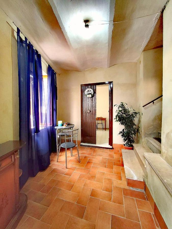 La Casa In Piazza Appartement Toffia Buitenkant foto