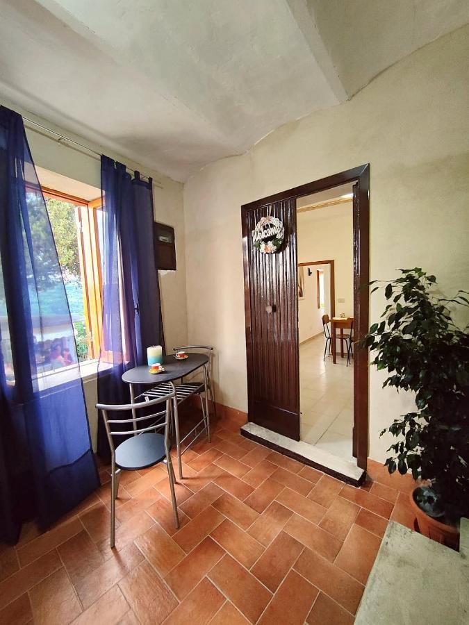 La Casa In Piazza Appartement Toffia Buitenkant foto