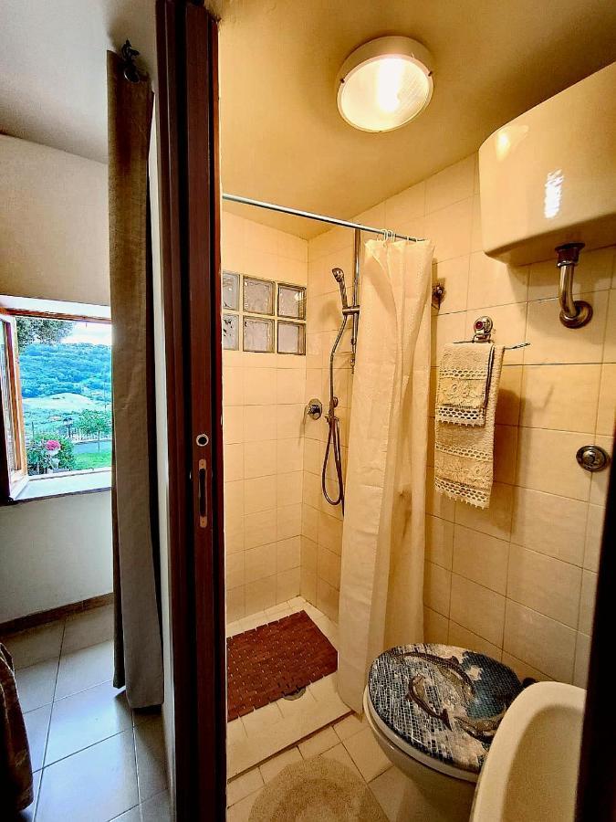 La Casa In Piazza Appartement Toffia Buitenkant foto