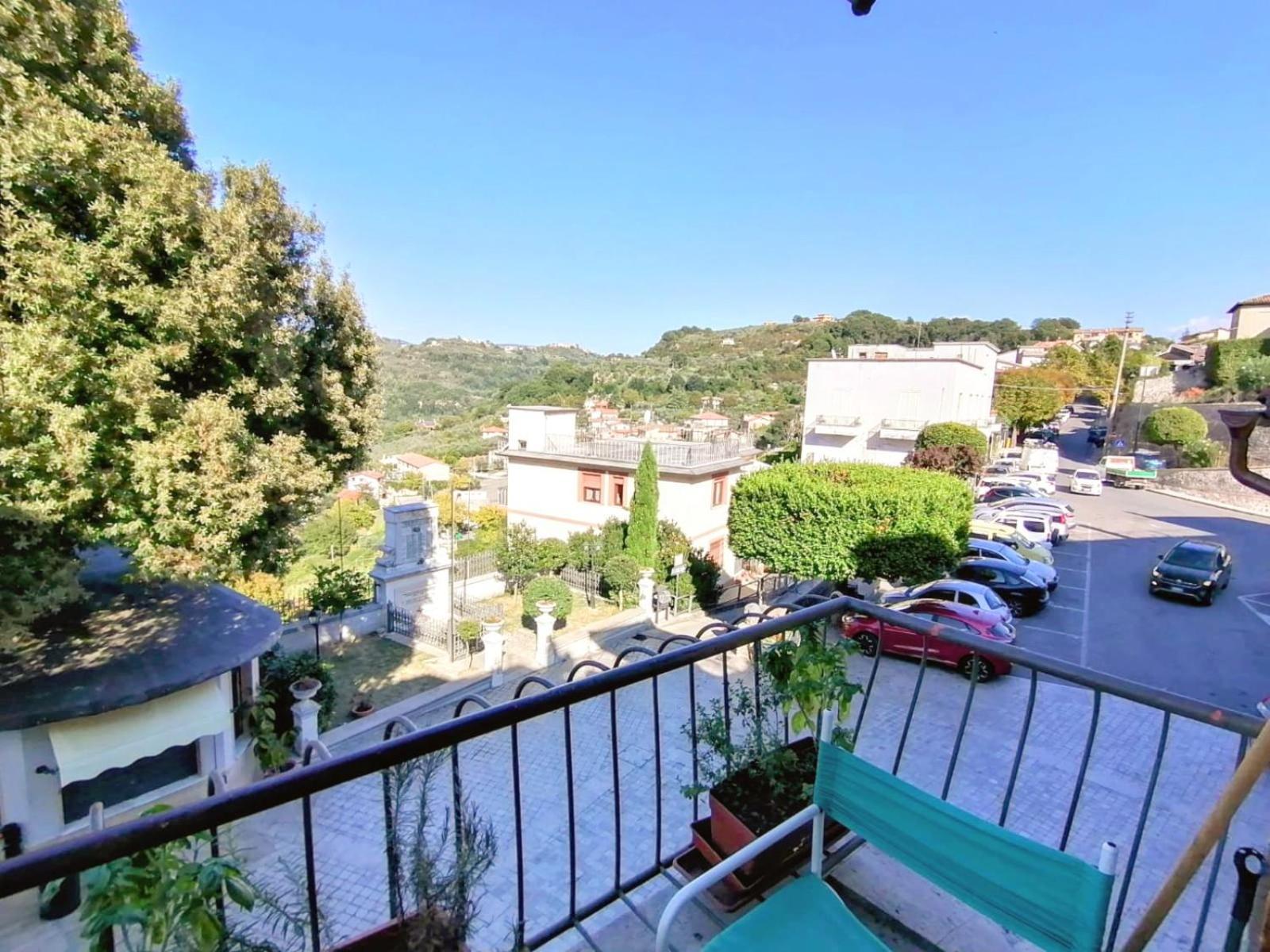 La Casa In Piazza Appartement Toffia Buitenkant foto