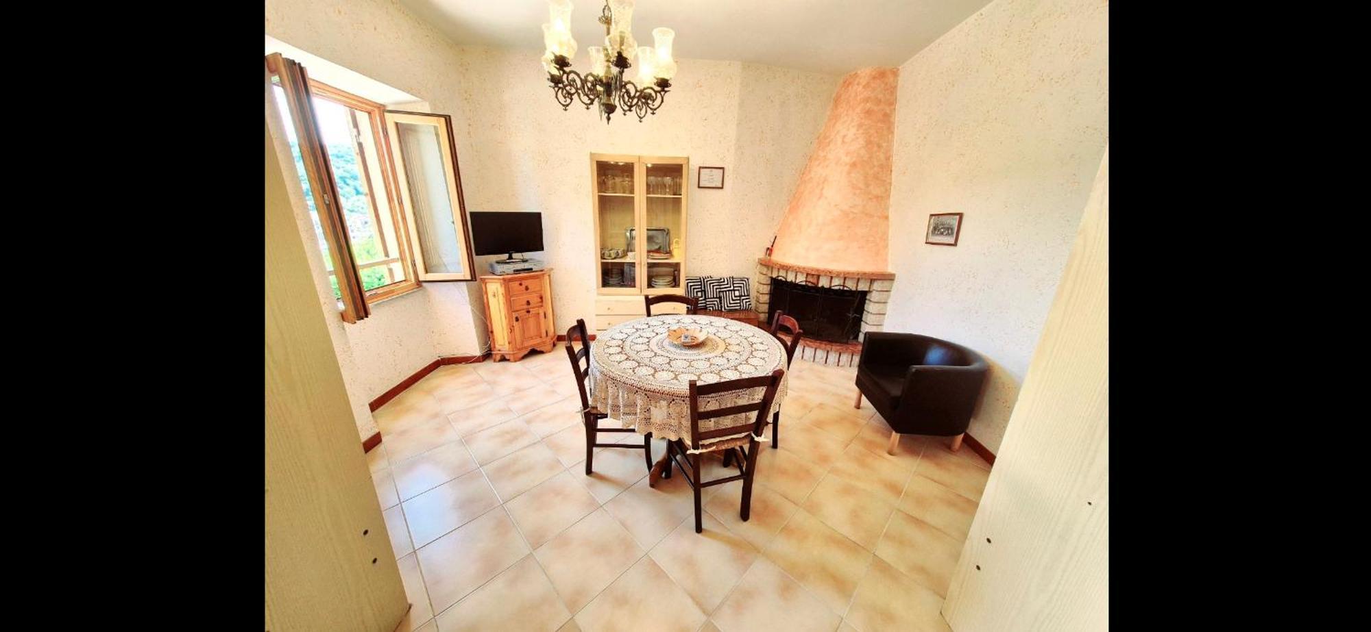 La Casa In Piazza Appartement Toffia Buitenkant foto