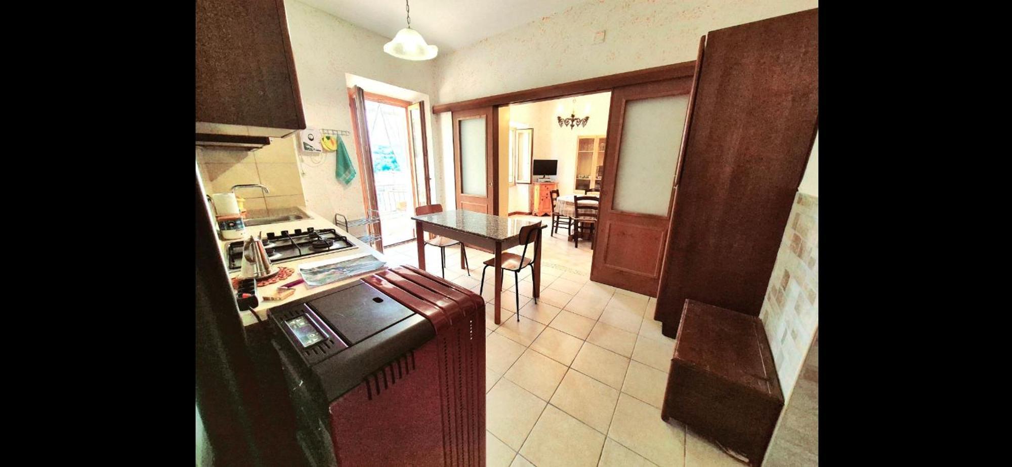 La Casa In Piazza Appartement Toffia Buitenkant foto