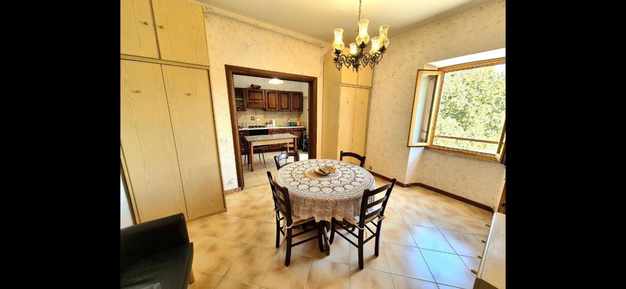 La Casa In Piazza Appartement Toffia Buitenkant foto